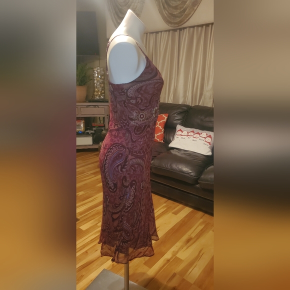 Dress - Picture 2 of 8